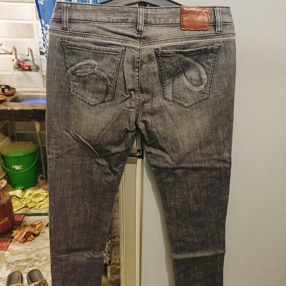 Beanpole - Picture 7 of 12